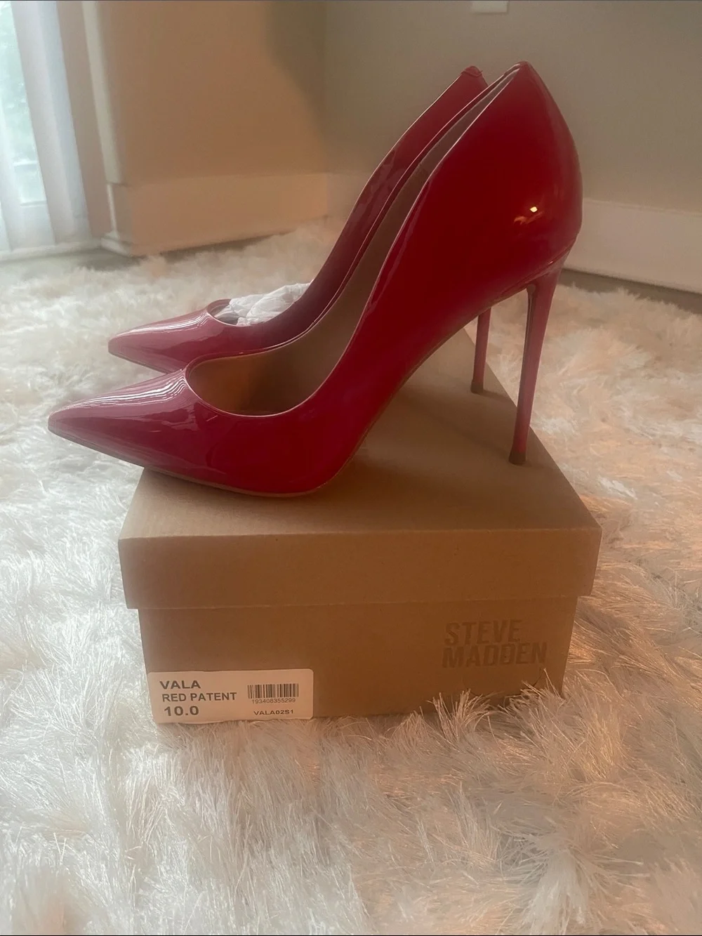 Brand new****Steve Madden Red Patent Pointed-Toe Stilettos